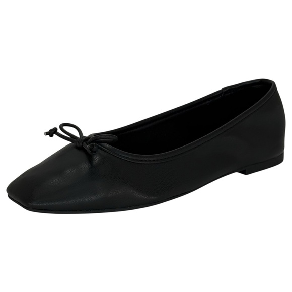 On 34th Naomie Black Faux Leather Womens Flats Size 5M - Picture 2 of 10